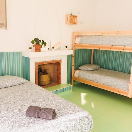 Hospedium Hostel Republica Surf House เอริเซรา ภายนอก รูปภาพ