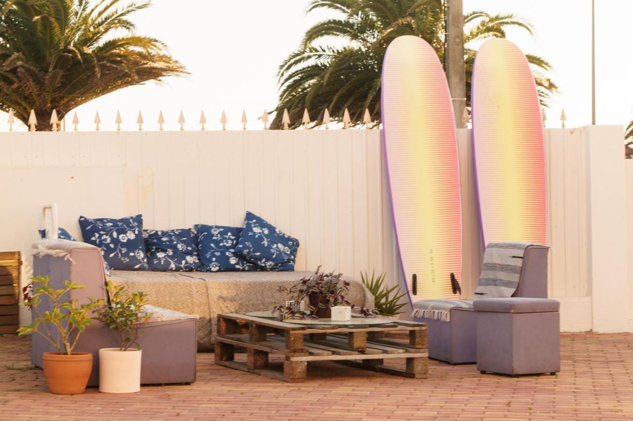 Hospedium Hostel Republica Surf House เอริเซรา ภายนอก รูปภาพ
