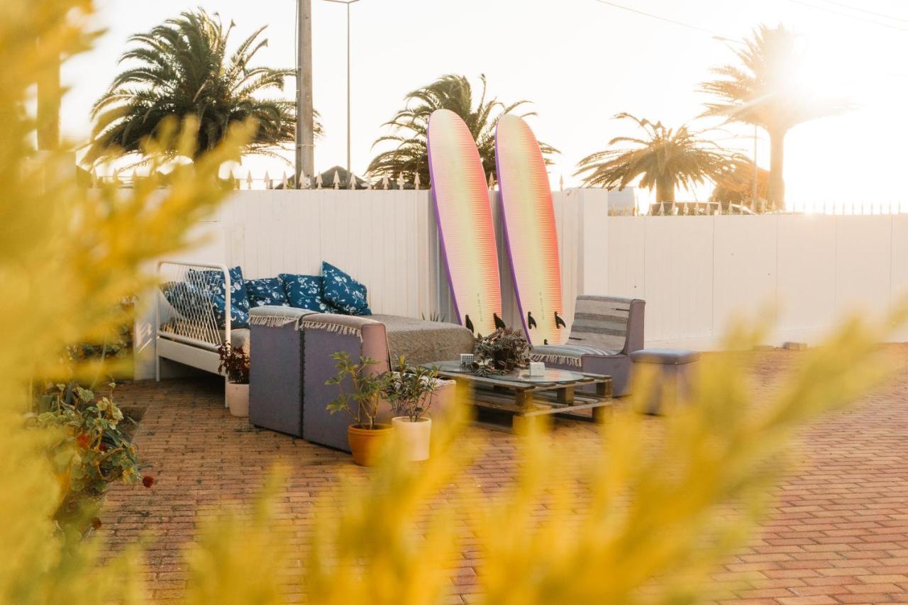 Hospedium Hostel Republica Surf House เอริเซรา ภายนอก รูปภาพ