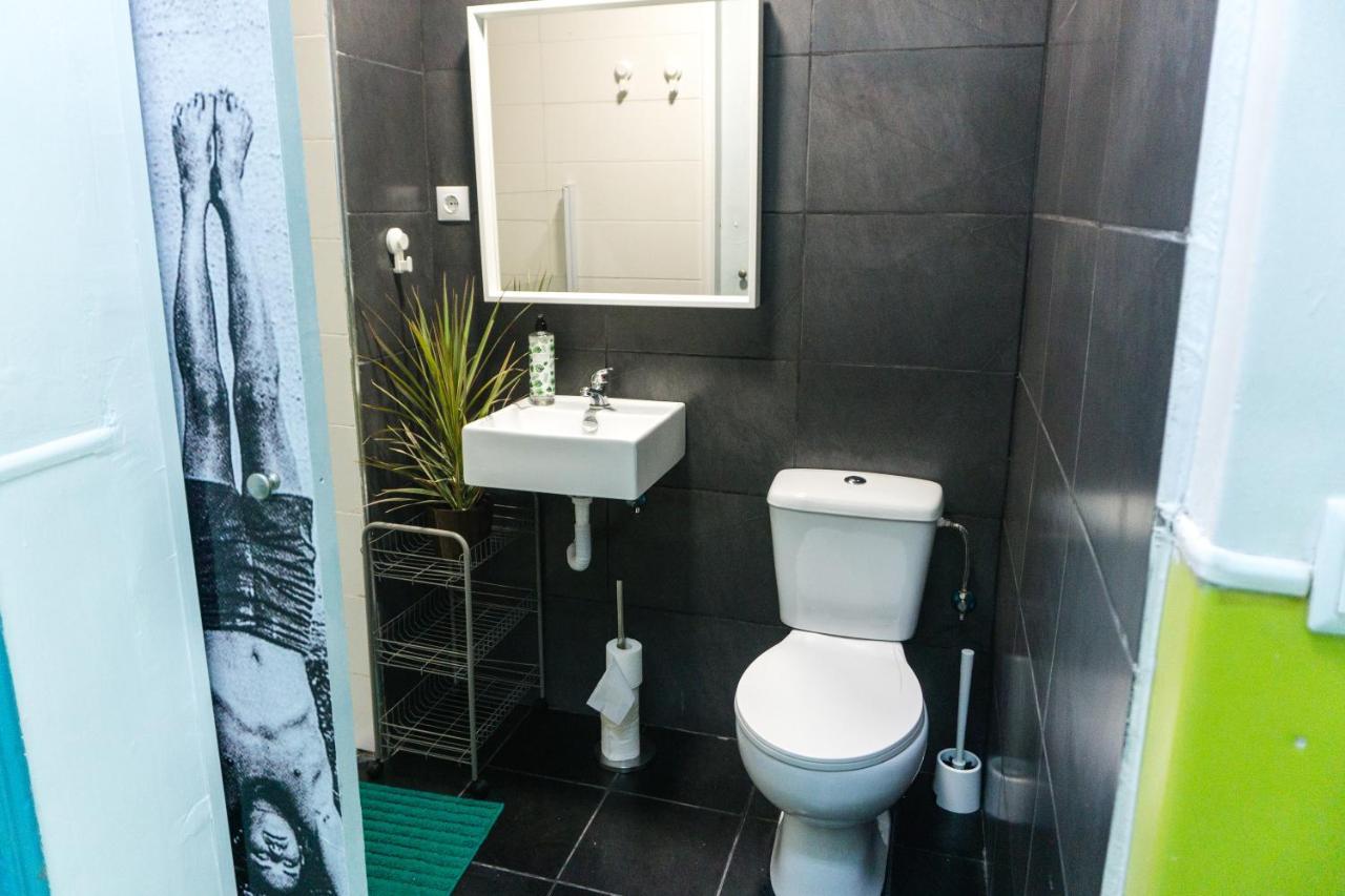 Hospedium Hostel Republica Surf House เอริเซรา ภายนอก รูปภาพ