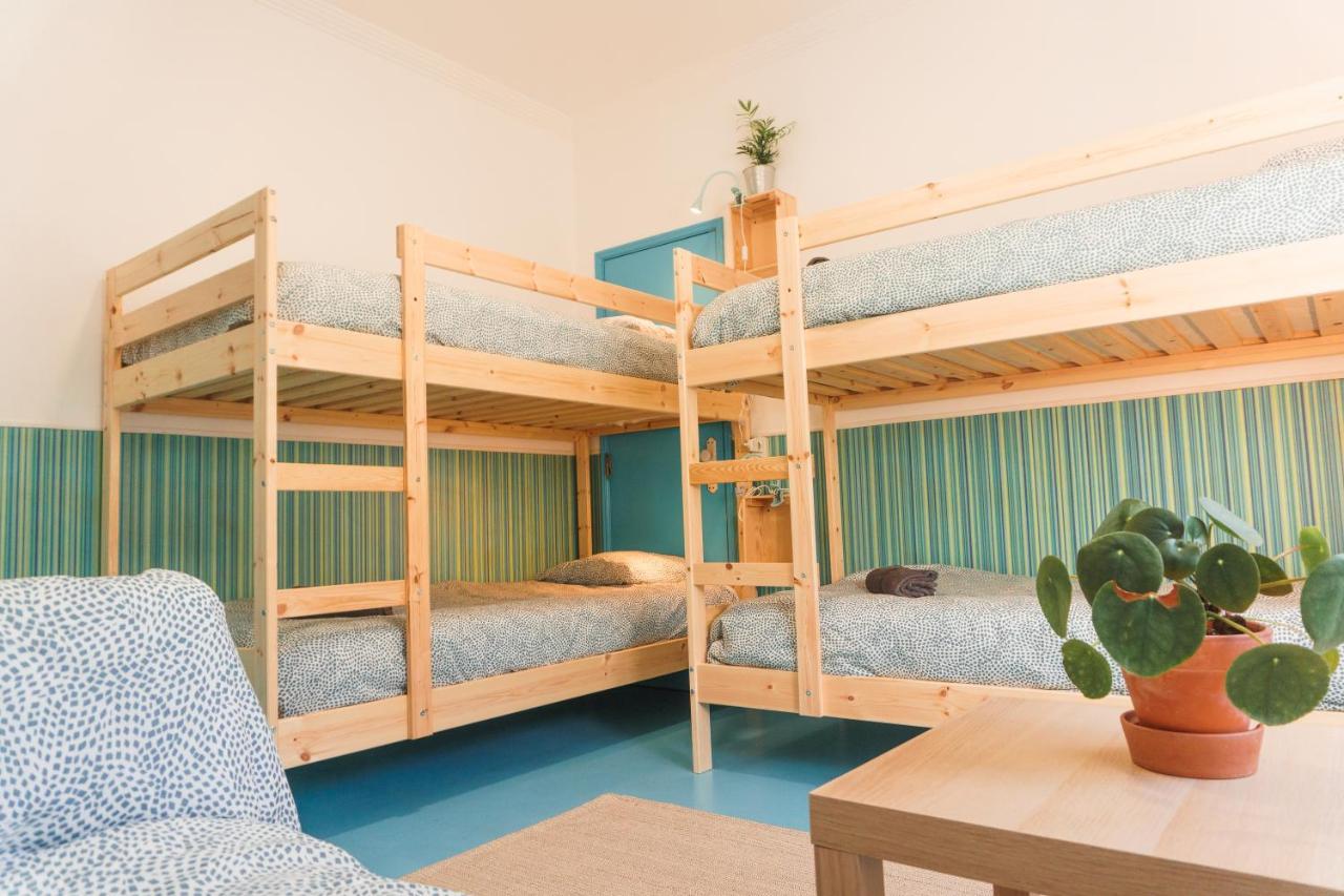Hospedium Hostel Republica Surf House เอริเซรา ภายนอก รูปภาพ