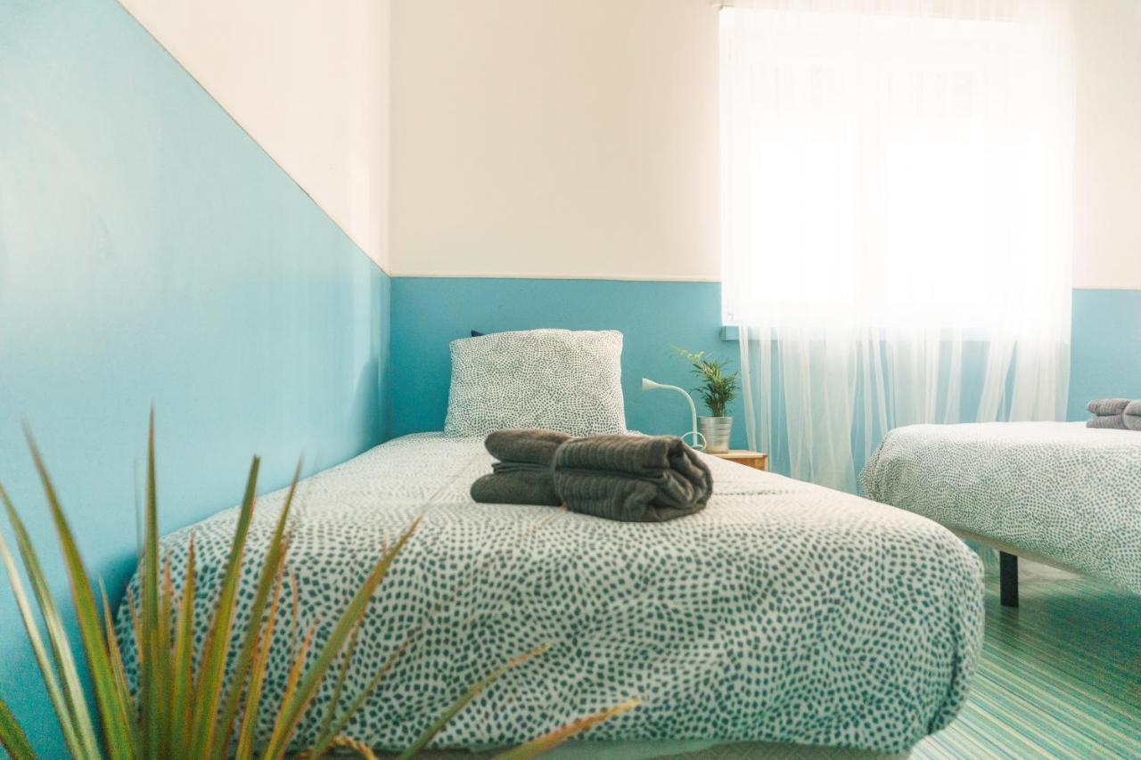 Hospedium Hostel Republica Surf House เอริเซรา ภายนอก รูปภาพ