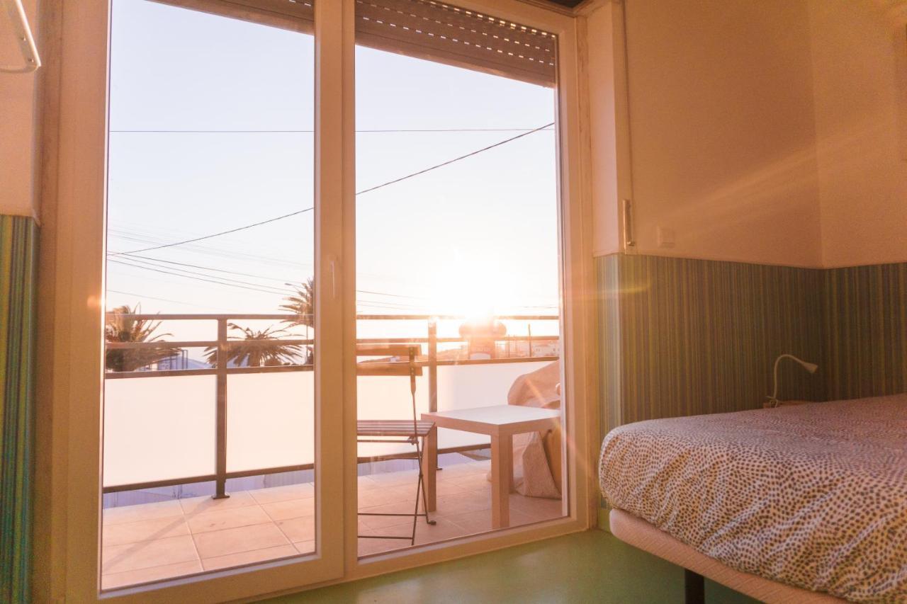 Hospedium Hostel Republica Surf House เอริเซรา ภายนอก รูปภาพ