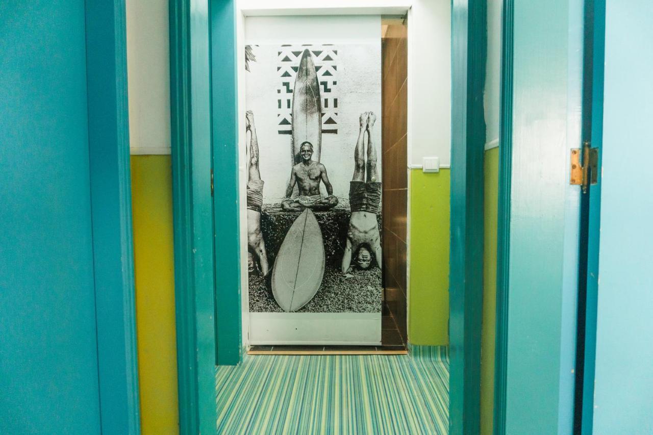 Hospedium Hostel Republica Surf House เอริเซรา ภายนอก รูปภาพ