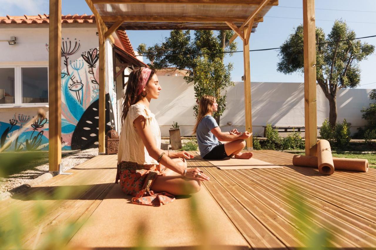 Hospedium Hostel Republica Surf House เอริเซรา ภายนอก รูปภาพ