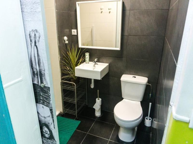 Hospedium Hostel Republica Surf House เอริเซรา ภายนอก รูปภาพ